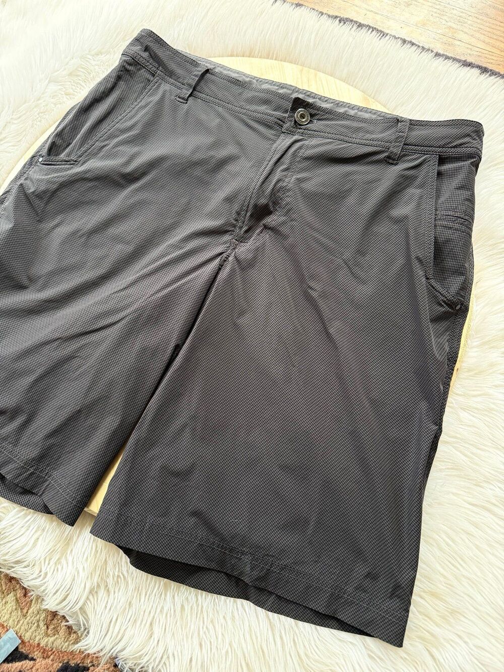 Lululemon shorts - Picture 2 of 8